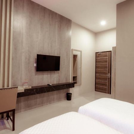 Giri Palma Hotel Malang Esterno foto