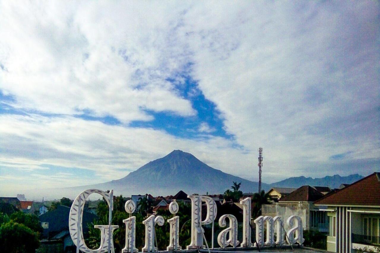 Giri Palma Hotel Malang Esterno foto