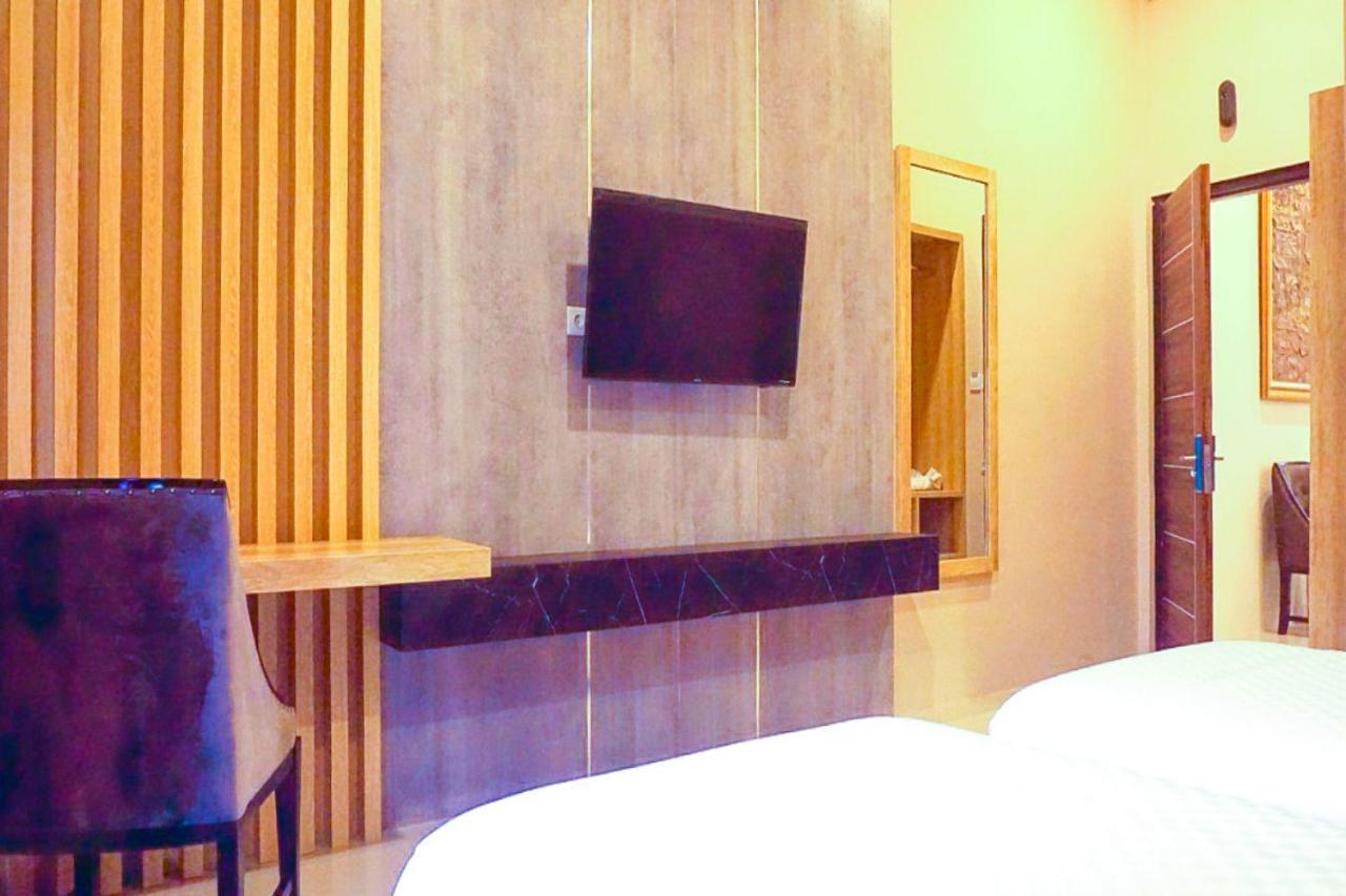 Giri Palma Hotel Malang Esterno foto