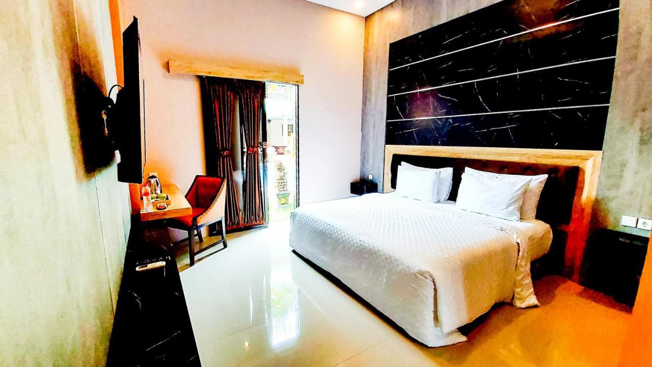 Giri Palma Hotel Malang Esterno foto