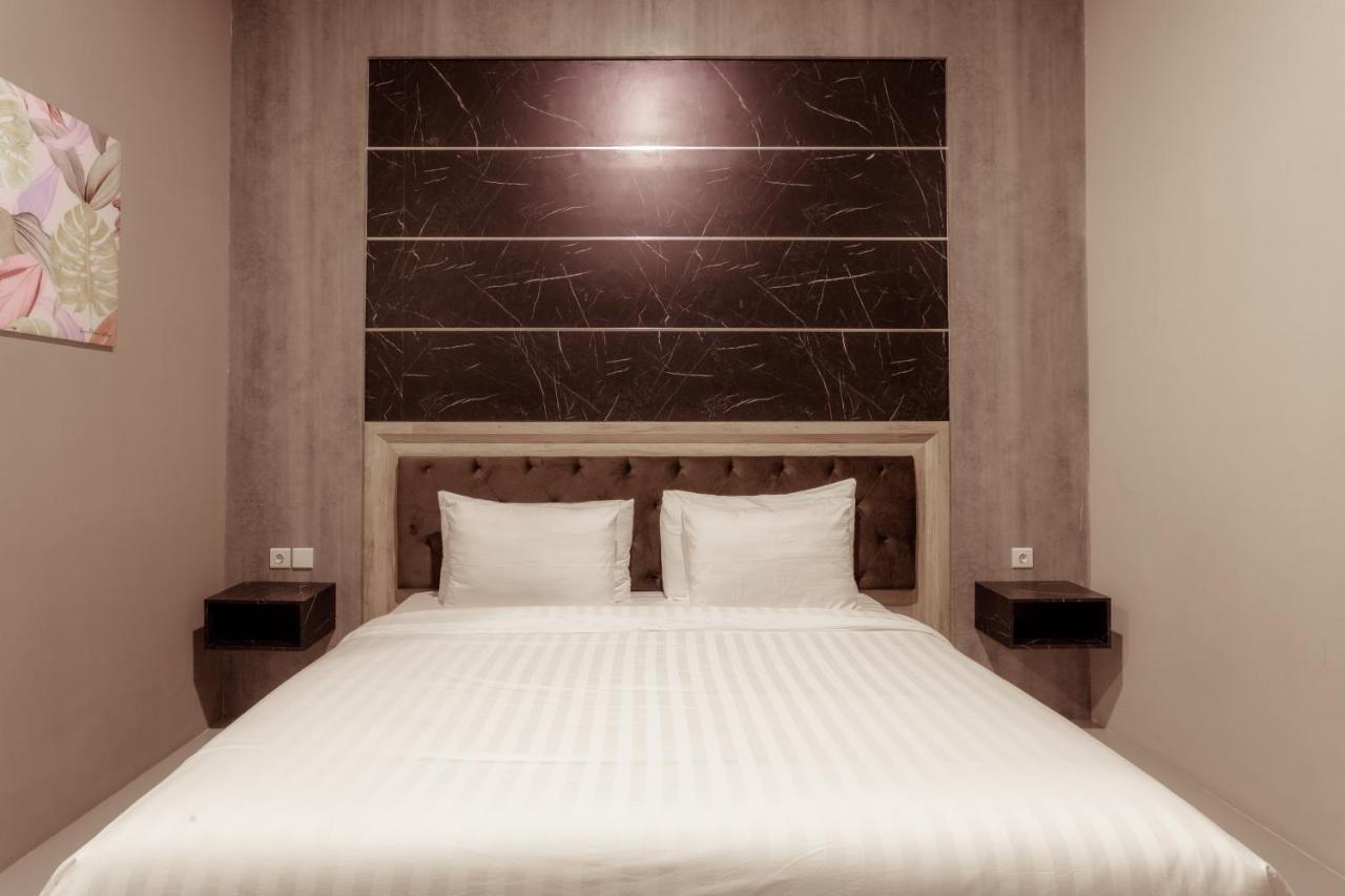 Giri Palma Hotel Malang Esterno foto
