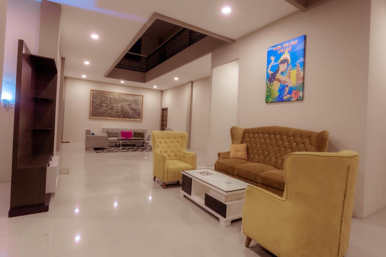 Giri Palma Hotel Malang Esterno foto