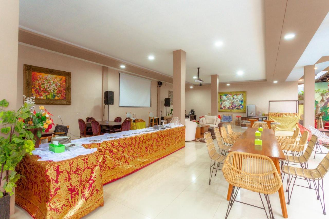 Giri Palma Hotel Malang Esterno foto